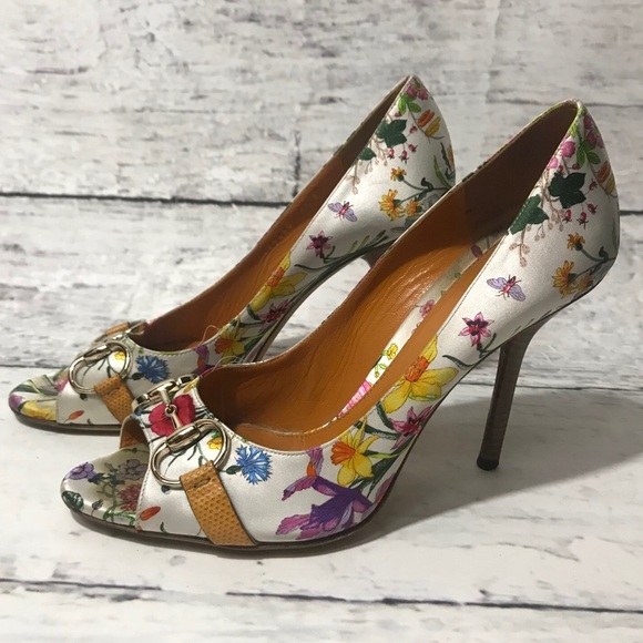 gucci floral pumps